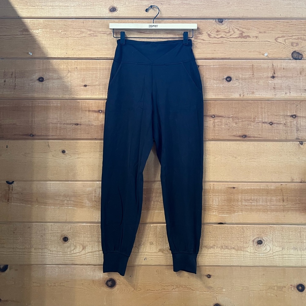 Lululemon black joggers